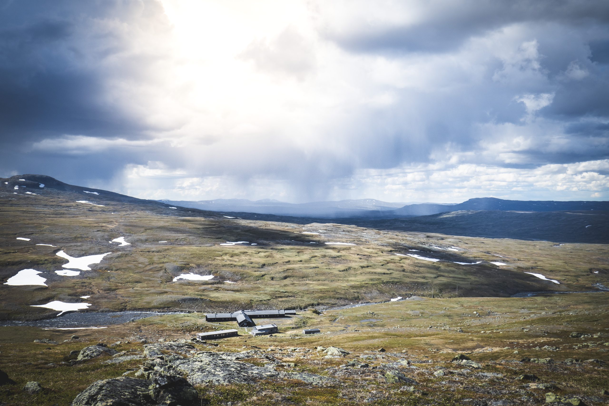 Guidade upplevelser och äventyr i Jämtland och svenska fjällen. Sylarnas fjällstation på bild.
