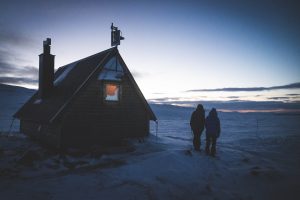 cozy hut in the mountains, mysig stuga i fjällen.