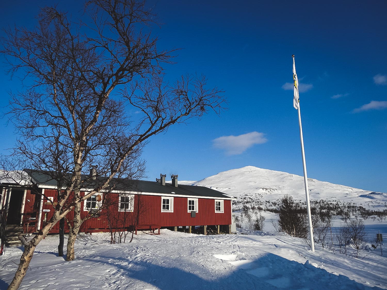 Stuga i fjällen, här får du en riktigt fin upplevelse mitt i äventyret!
