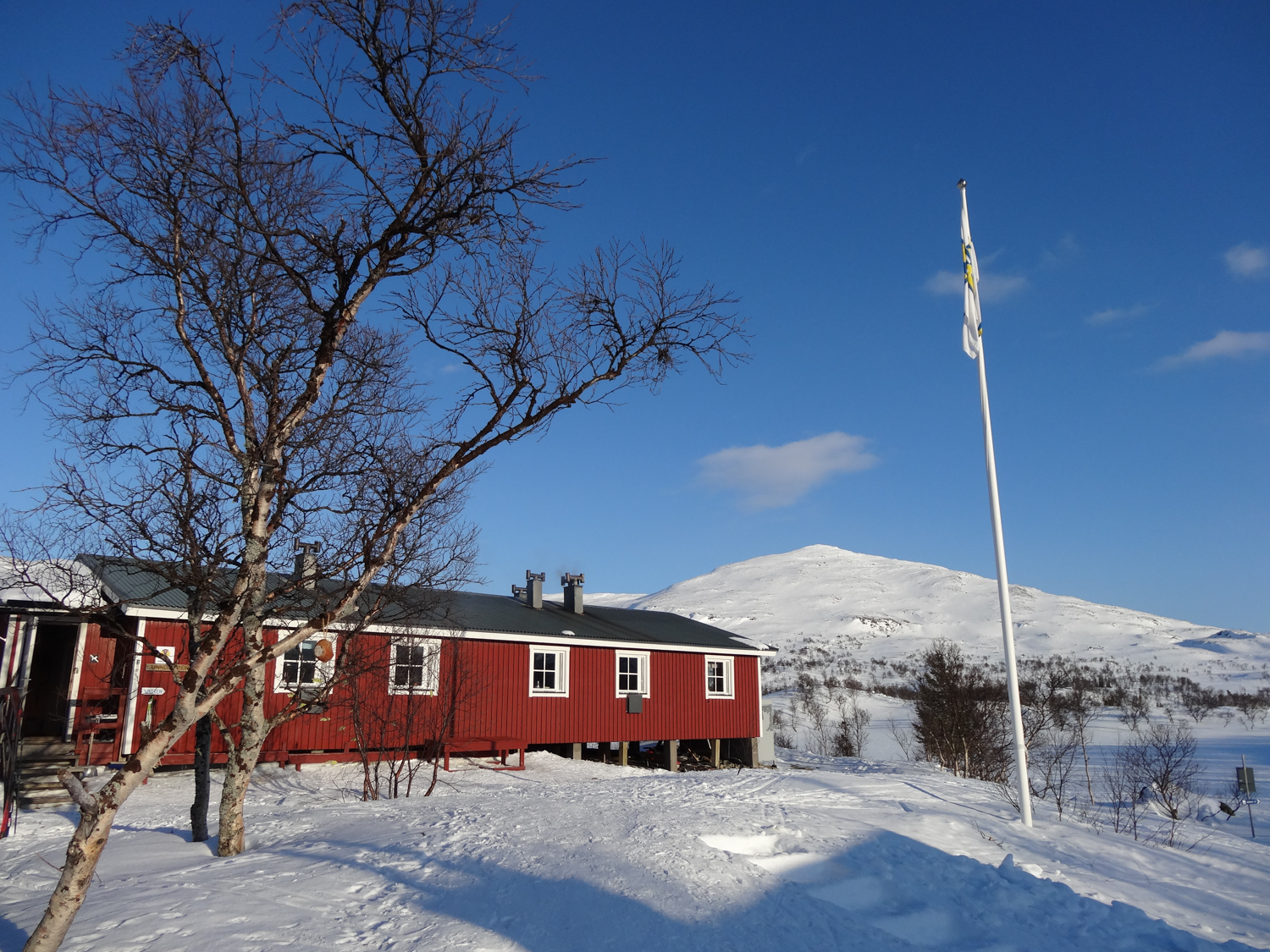 Stuga i fjällen, här får du en riktigt fin upplevelse mitt i äventyret!